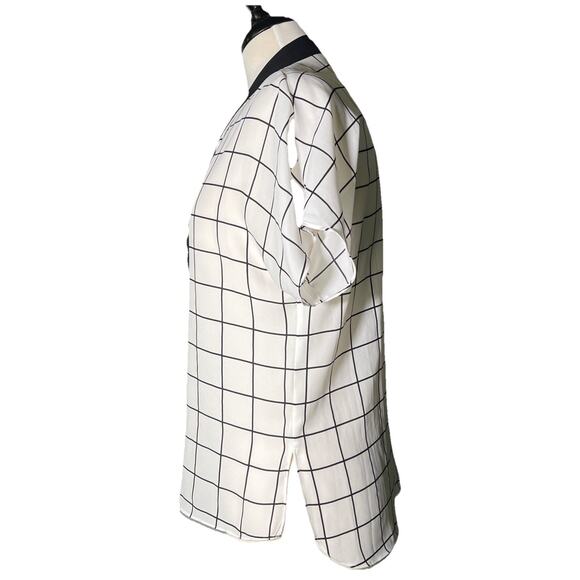 Vince Camuto White Black Plaid Short Sleeve Shirt V Neck with Bow Details- EUC - Picture 2 of 4